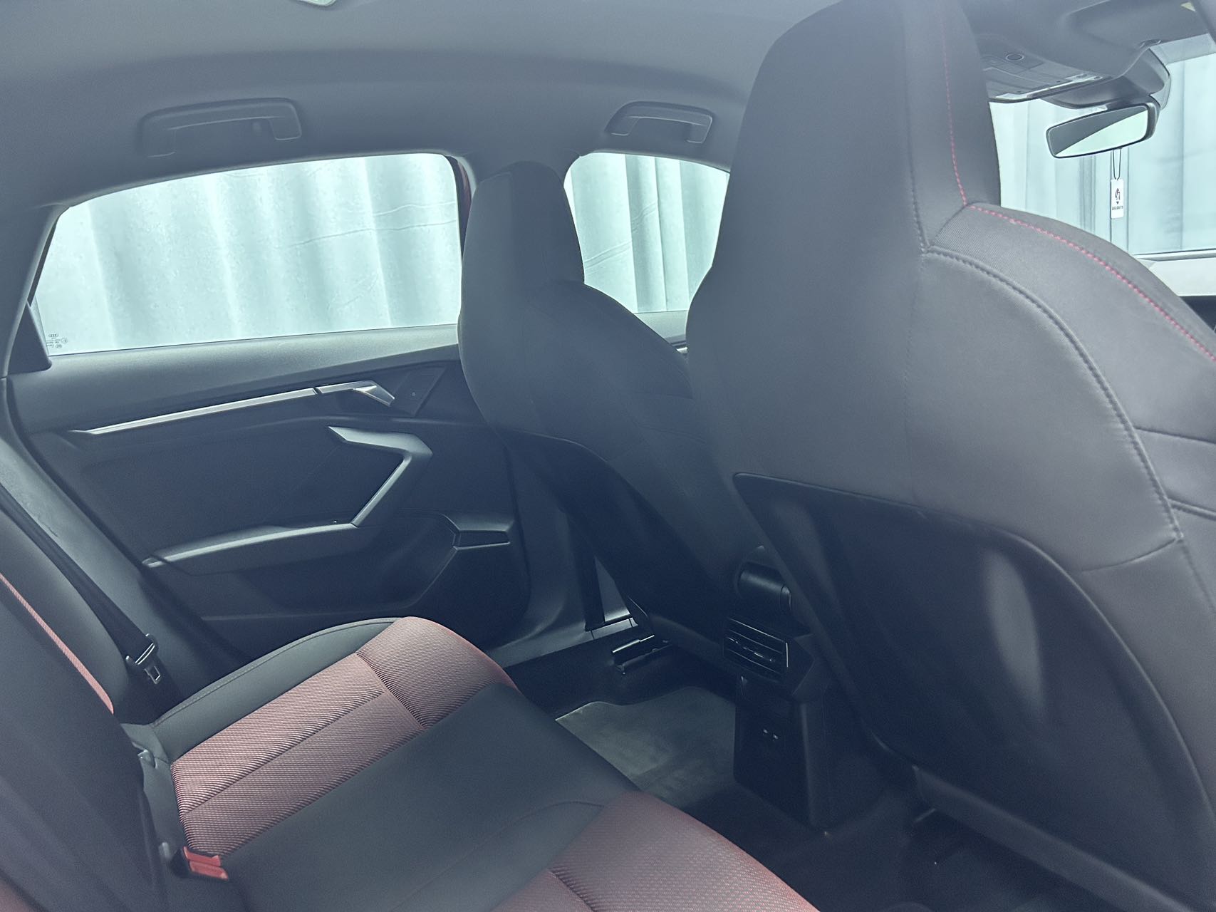 奥迪 2022款 A3L Limousine 1.4TFSI 35TFSI 进取运动型