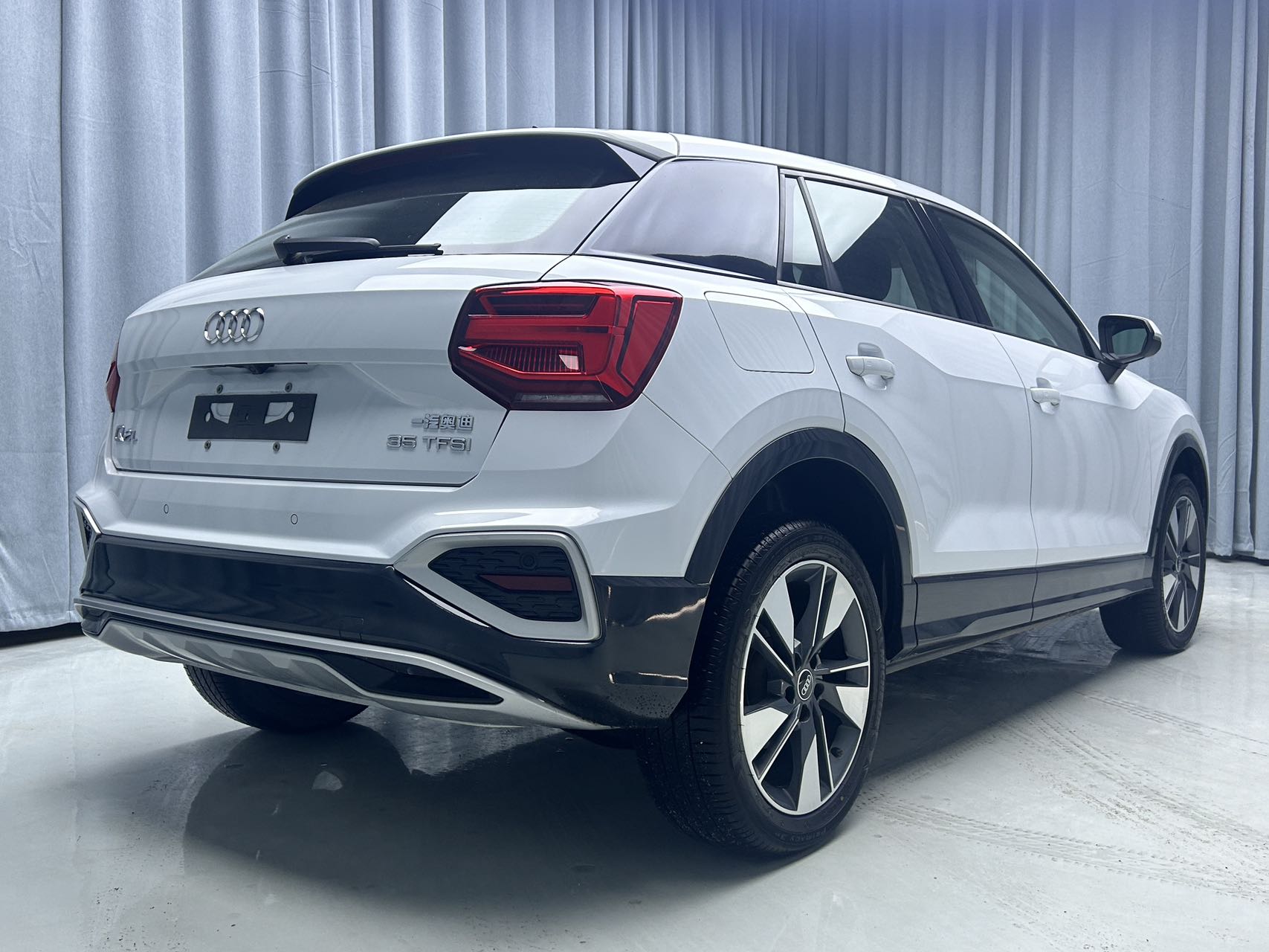 2022款 奥迪 Q2L 1.4TFSI 35TFSI 时尚致雅型