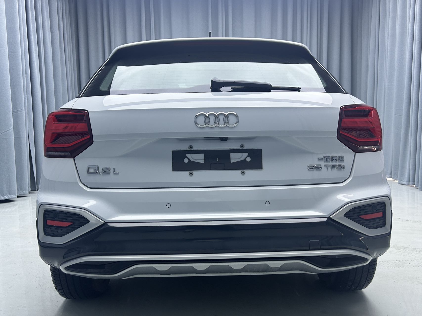 2022款 奥迪 Q2L 1.4TFSI 35TFSI 时尚致雅型
