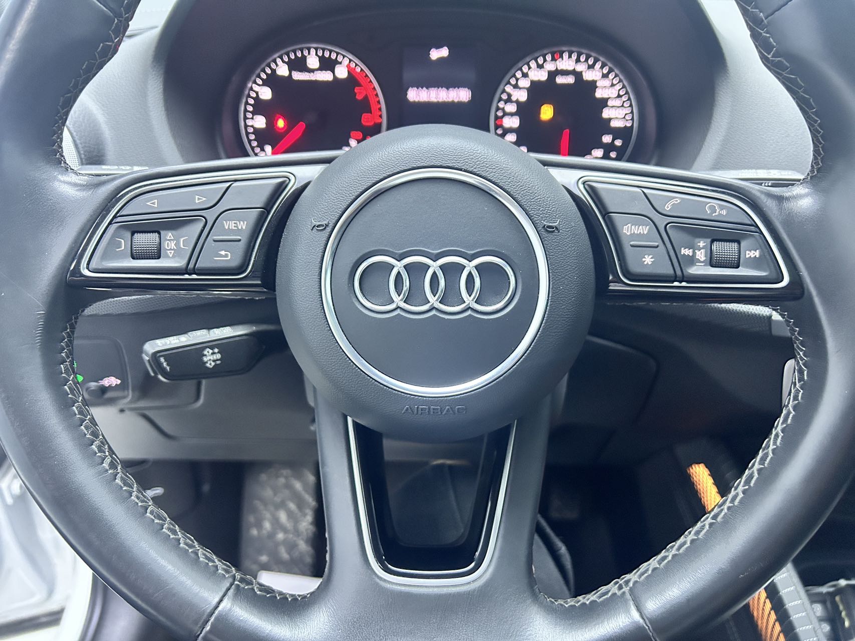 2022款 奥迪 Q2L 1.4TFSI 35TFSI 时尚致雅型