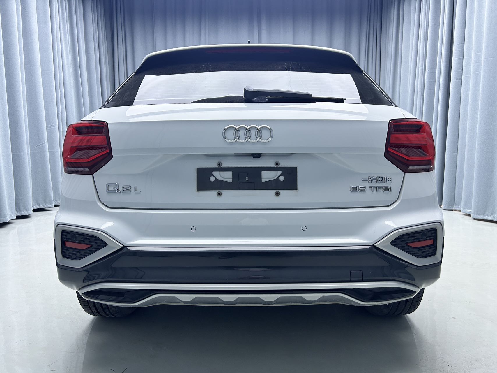 2022款 奥迪 Q2L 35 TFSI 豪华致雅